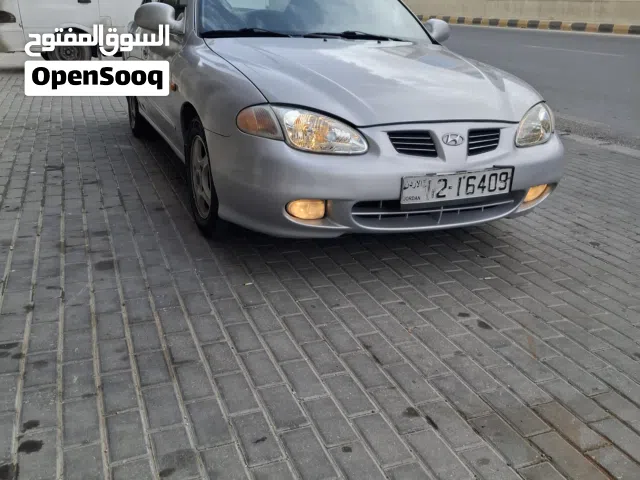 1990, هيونداي, افانتي, Standard