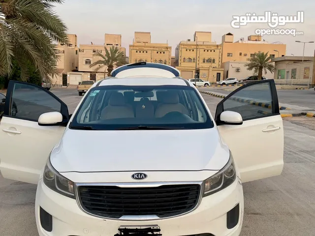 Kia Grand Carnival 2016