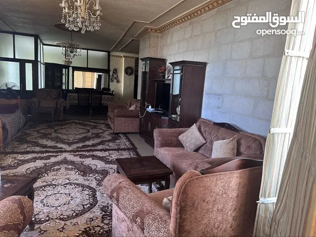 600 m2 4 Bedrooms Villa for Sale in Amman Al Qwaismeh