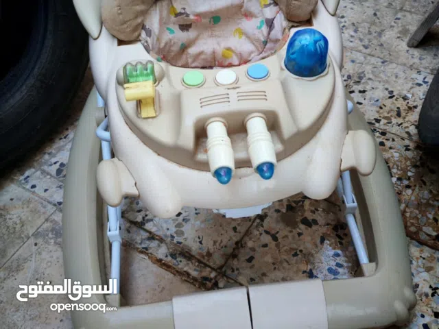 مشاية اطفال عربه