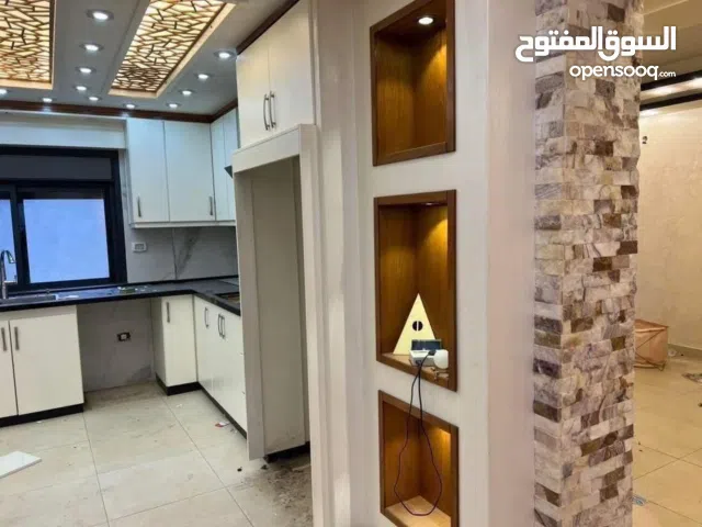 170 m2 3 Bedrooms Apartments for Rent in Ramallah and Al-Bireh Al Irsal St.