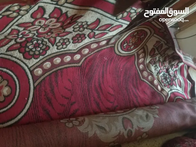 مفرشه 470في 270تركي مستخدم نضيف