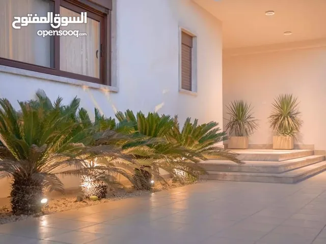 300 m2 4 Bedrooms Townhouse for Sale in Zliten Other