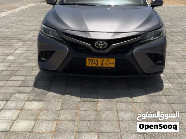 2019 تويوتا كامري SE