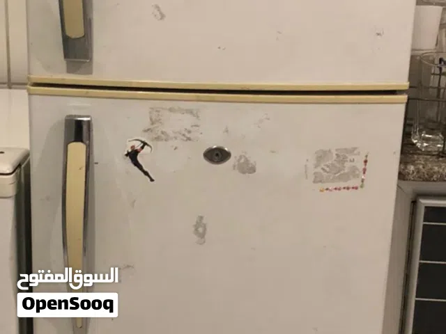 2 ثلاجات مستعمل حجم وسط و صغير تواصل واتساب