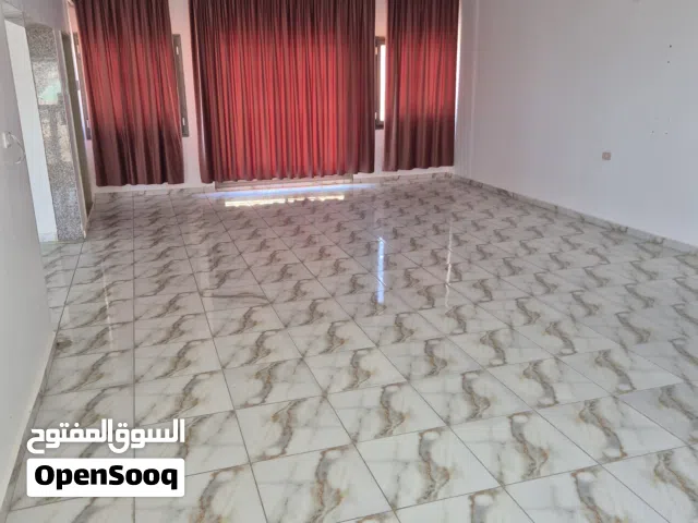 مبنى جديد إداري - تجاري للإيجار متفرع من شارع ميزران