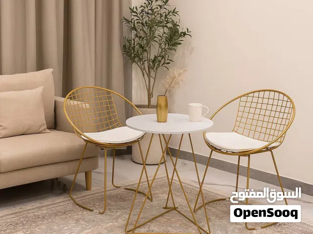 ميز استراحة بتصميم عصري  حديد فولاذ يتحمل اوزان عالية  قطر الطاولة 50 سم X الارتفاع 65 سم  120الف