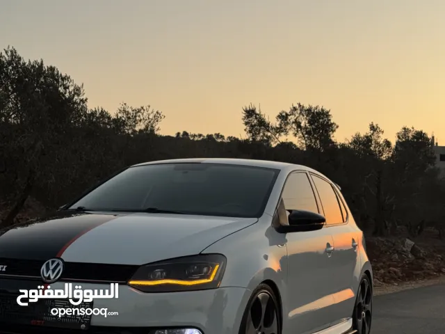 فلوكس فاجن بولو 2017