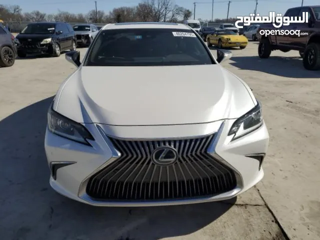 Used Lexus ES in Al Batinah