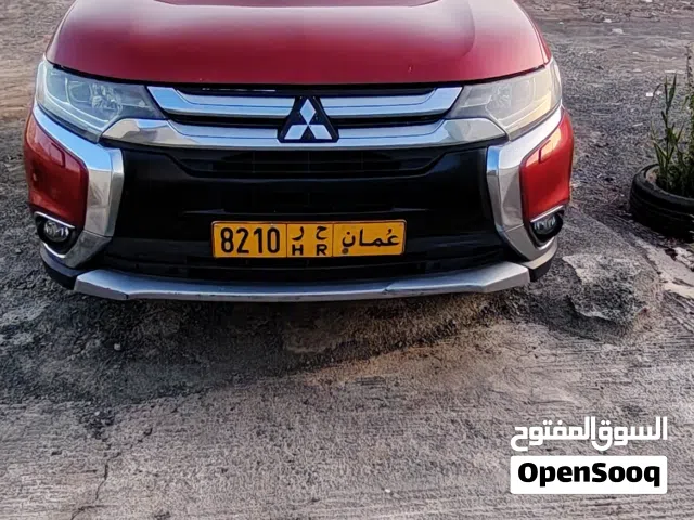 2016 ميتسوبيشي اوتلاندر Standard