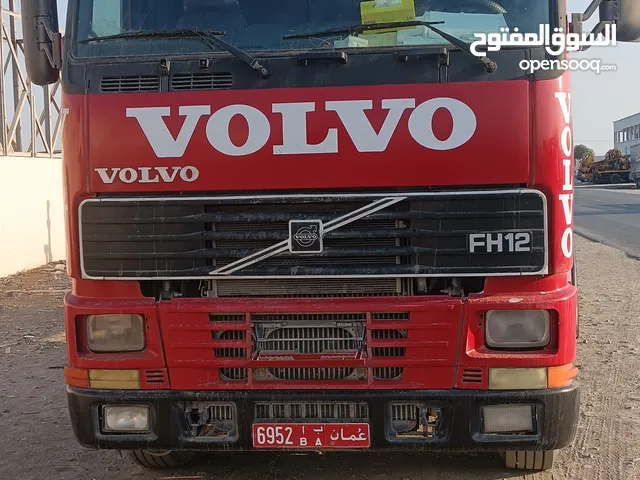 volvo 2000 model