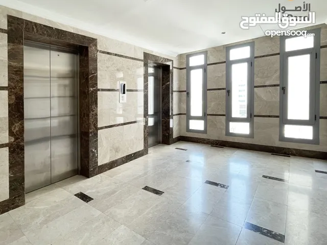 Exclusive Offer: Luxurious Office Space in Wadi Kabir with One Month Free Rent