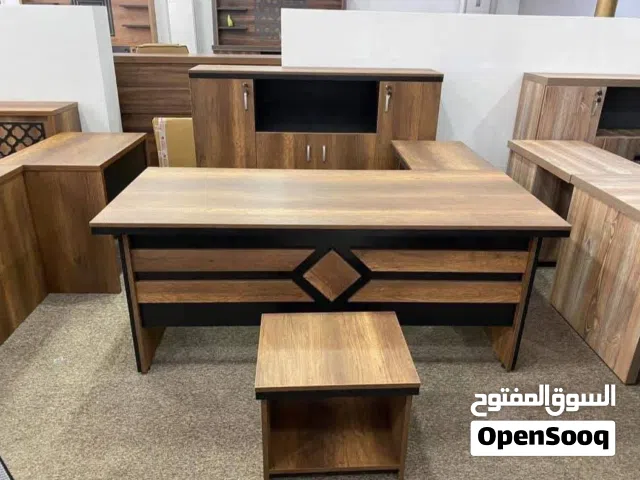 مكتب شبه جديد