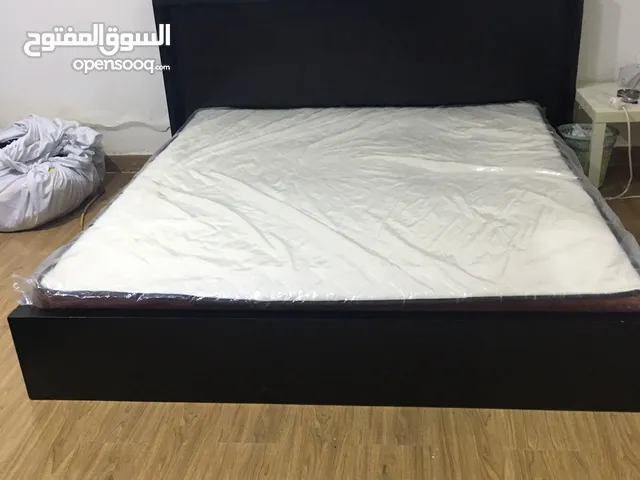 سرير نظيف للبيع