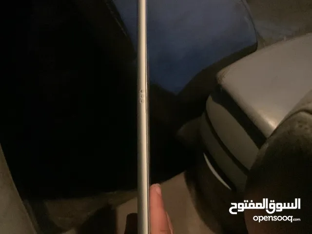 Apple iPad 8 32 GB in Benghazi