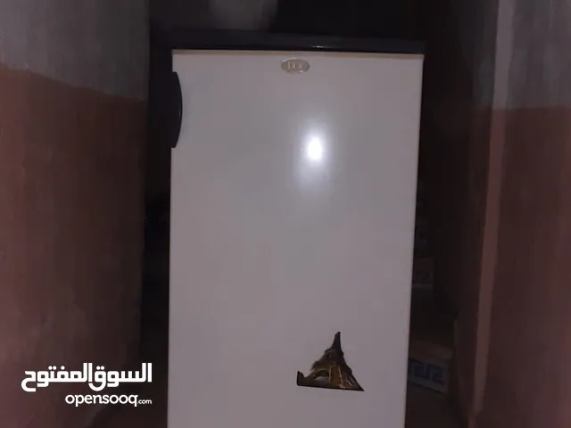 للبيع ثلاجه مازال نقيه غرام ديال الديفو ما كاينش