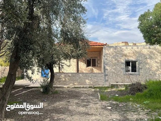 200 m2 More than 6 bedrooms Townhouse for Sale in Madaba Juraynah