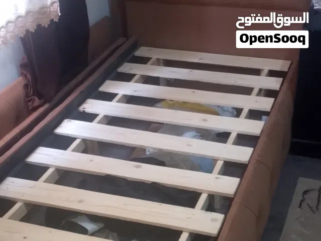 تخت شبابي بحاله الوكاله بسعر مغري