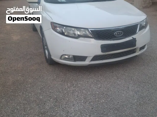 2011 كيا فورتي LX