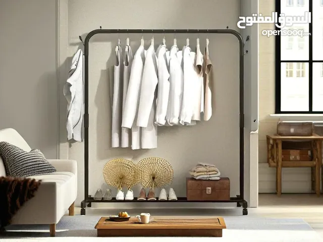ستاند ملابس أحادي – عملي ومتعدد الاستخدامات! رتّب ملابسك وأغراضك بطريقة أنيقة ومرتّبة .