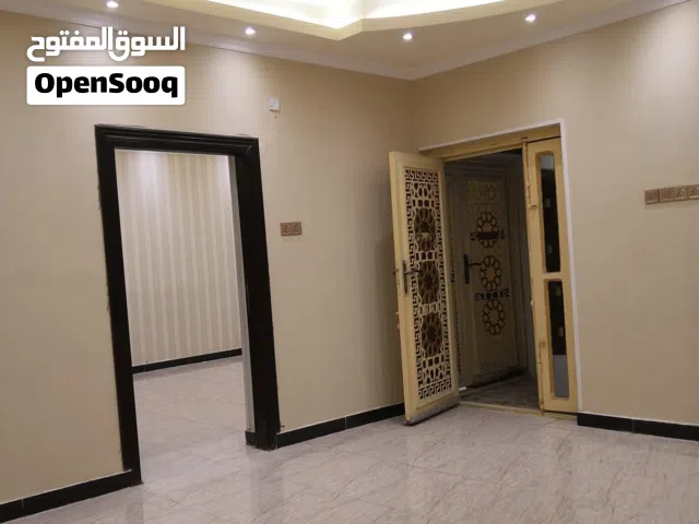 220 m2 4 Bedrooms Townhouse for Rent in Basra Juninah