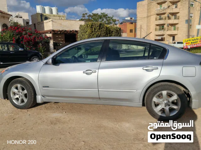 2009 Nissan Altima Standard