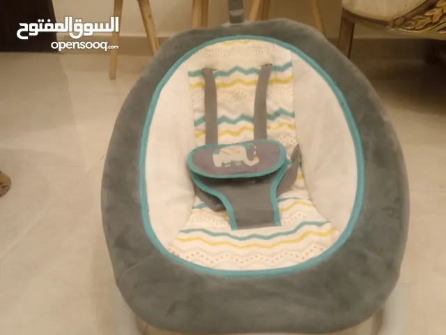 كرسي اطفال مستعمل للبيع ب15دينار