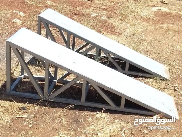 بيع حامله للسيارات وعرضها بسهوله