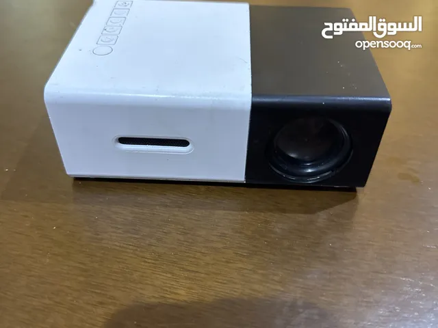 برجكتر LEDمستعمل شغال نظيف