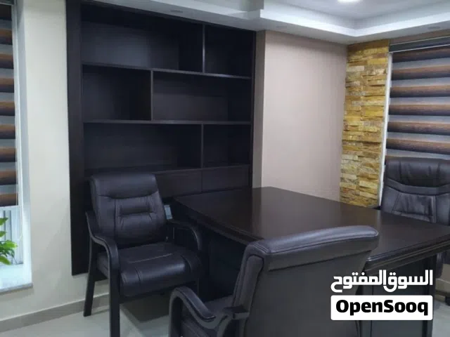 اثاث مكتب وعيادة للبيع قابل للتفاوض