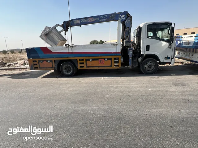 يوجد لدينا جميع المعدات للإيجار اليومي والشهري بوم تراك 3طن 5طن 10طن جميع الكرينات حتي 100 طن رافعات