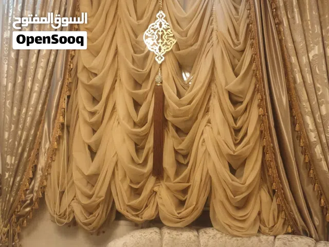 للبيع ستائر مستعمل بشكل خفيف جدا شبه جديد حاله الوكاله