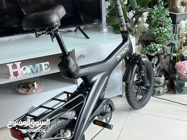 دراجه كهربائيه شبه جديد للبيع مع الشاحن وسرعته 35 e-bike like new with charger speed goes 35km/h