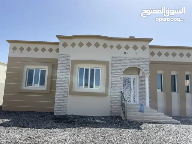 250m2 4 Bedrooms Townhouse for Sale in Al Batinah Al Masnaah