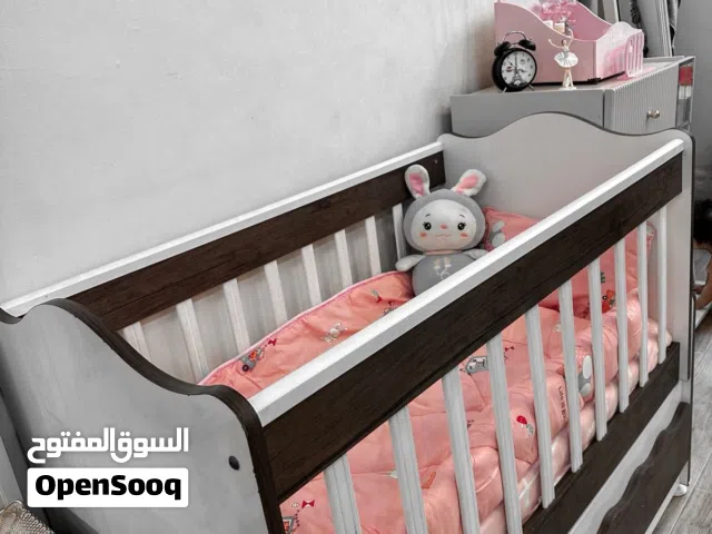 سرير اطفال