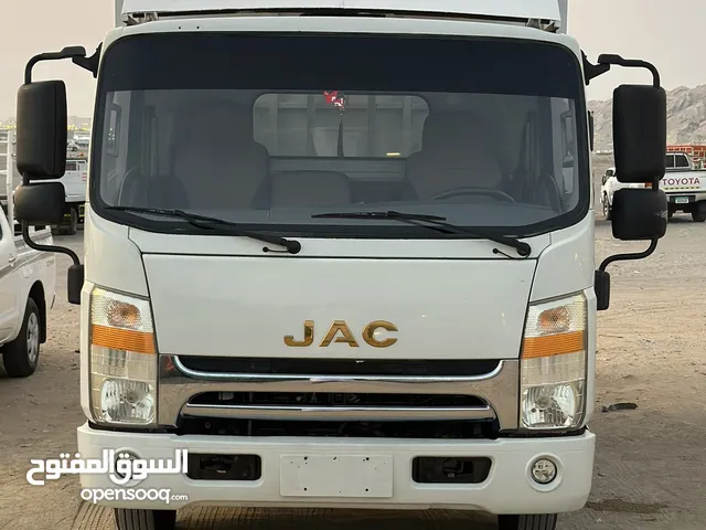Flatbed JAC 2016 in Al Ain