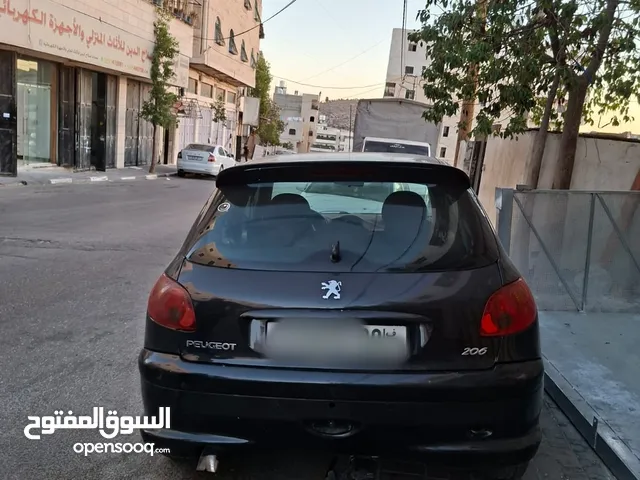 سيارة بيجو 206 للبيع
