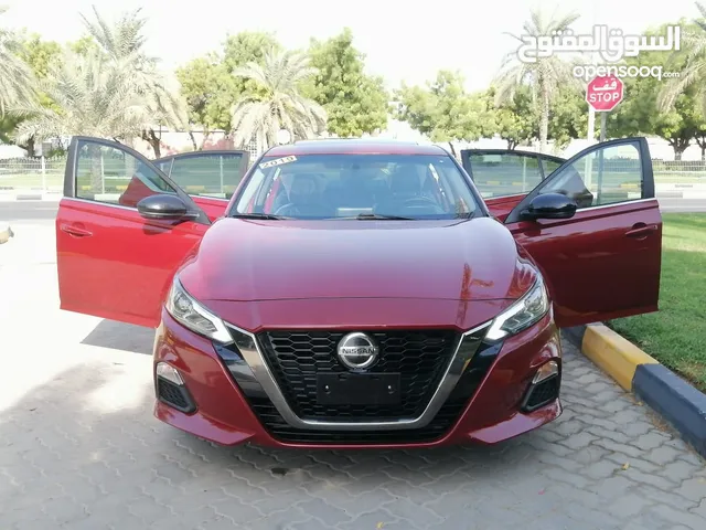 للبيع  المستعجل نيسان التيما 2019 لون احمر  داكن قابل للتفاوض