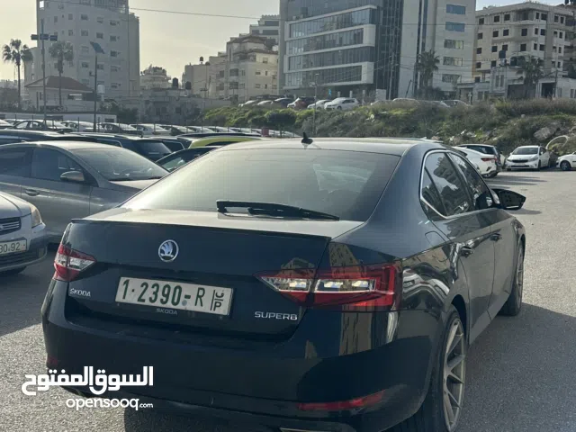 Superb سكودا