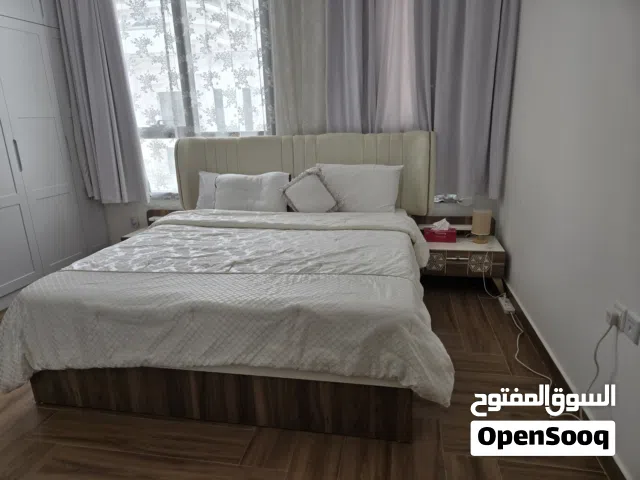 قياس كينج  بحالة ممتازة  متواجد في عجمان