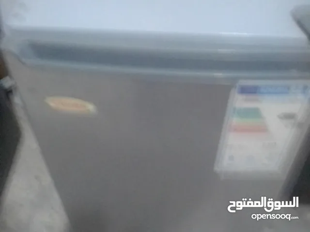 ثلاجة مكتب شبه وكالة