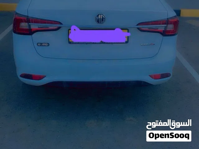 سيارة ام جي 5 موديل 2025 صالون خليجي مع تأمين شامل بحالة الوكالة ممتازة نظيفة جدا مع فرش داخلي