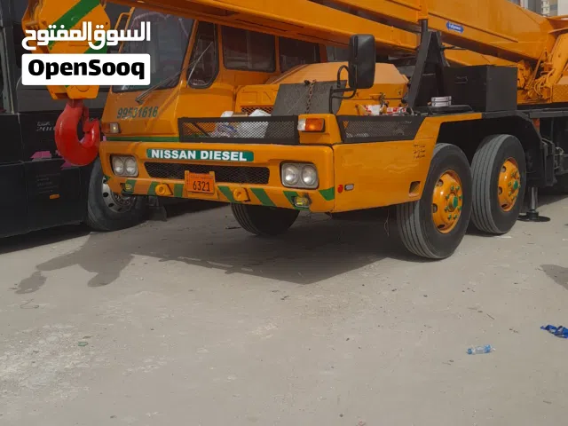 25 ton kato nissan 1982 model