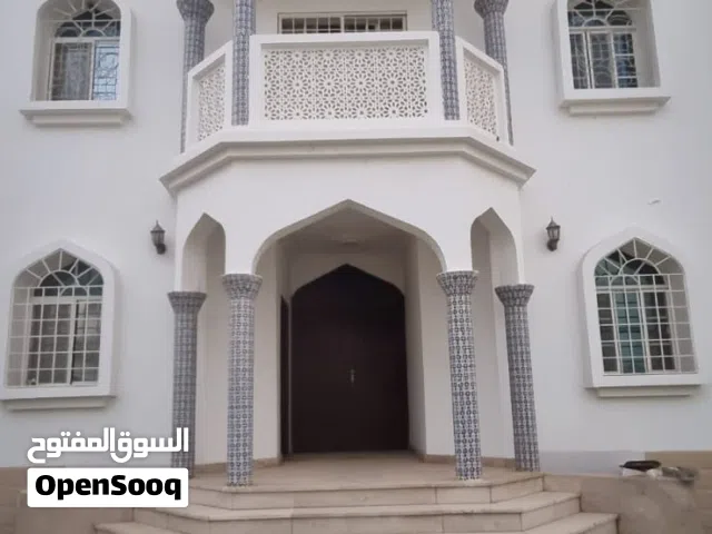380 m2 5 Bedrooms Villa for Rent in Muscat Al-Bustan