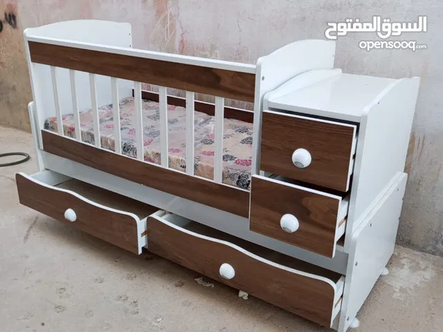 سرير اطفال