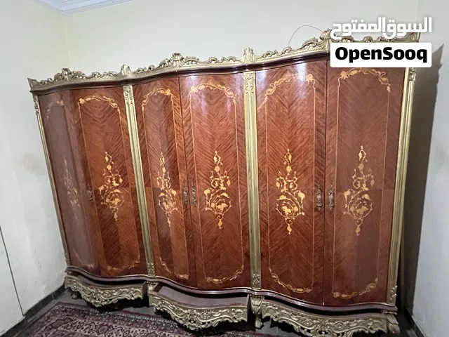 دولاب كبير خشب قوي بسحارة مخفية تحت الضلف