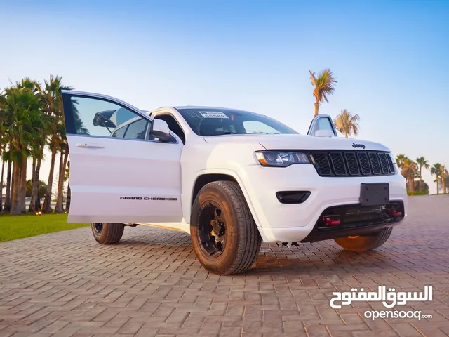 جيب قراند شيروكي 2015 مكياج 2020