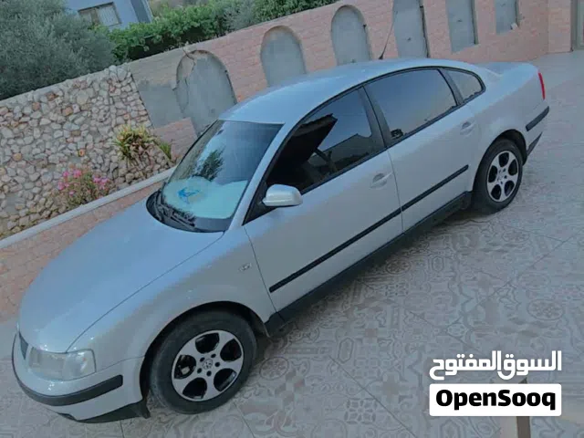 2000, فولكسفاغن, باسات, SE