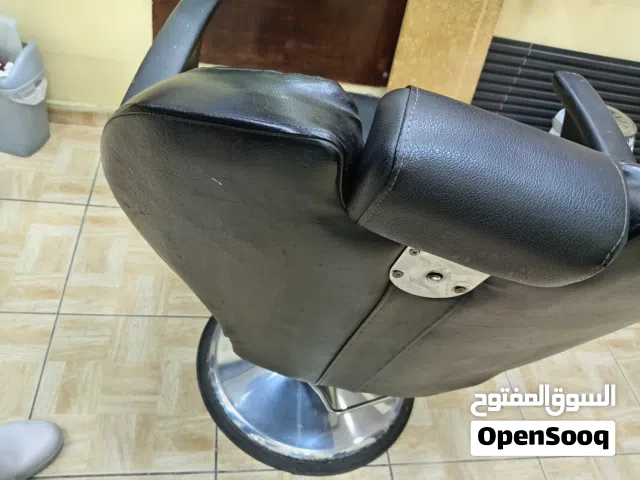 كراسي حلاقه ثنين للبيع بسعر 100