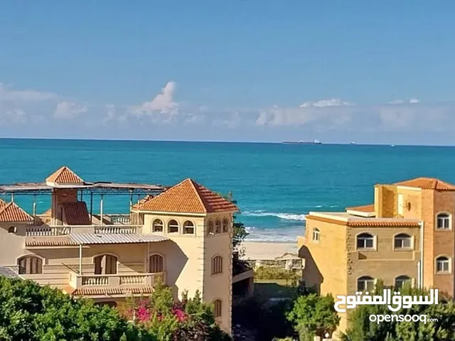 شقة مصيفية راقية جدا بكمبوند بسيدى كرير الساحل الشمالى بالكيلو34